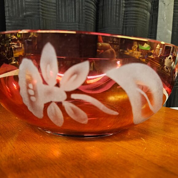 Victorian Red Etched Glass Bowl - Picture 3 of 7